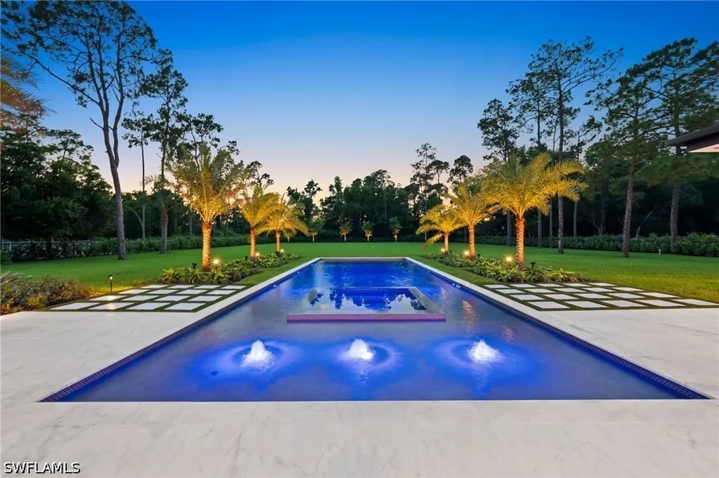 191 29th Street SW Naples FL 34117