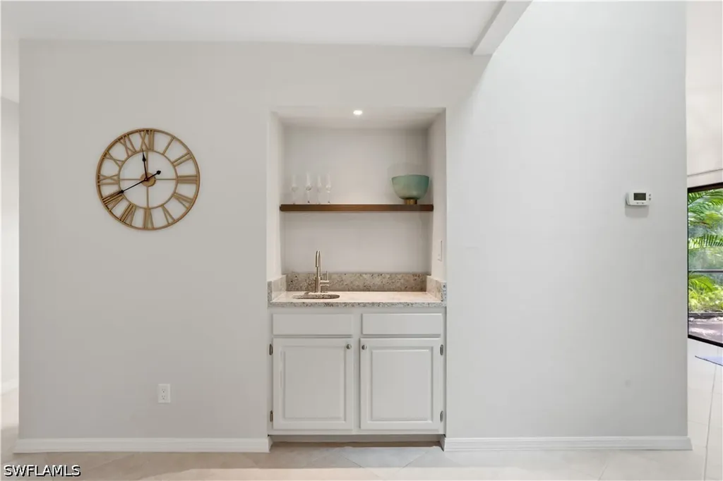 1281 Solana Road Naples FL 34103