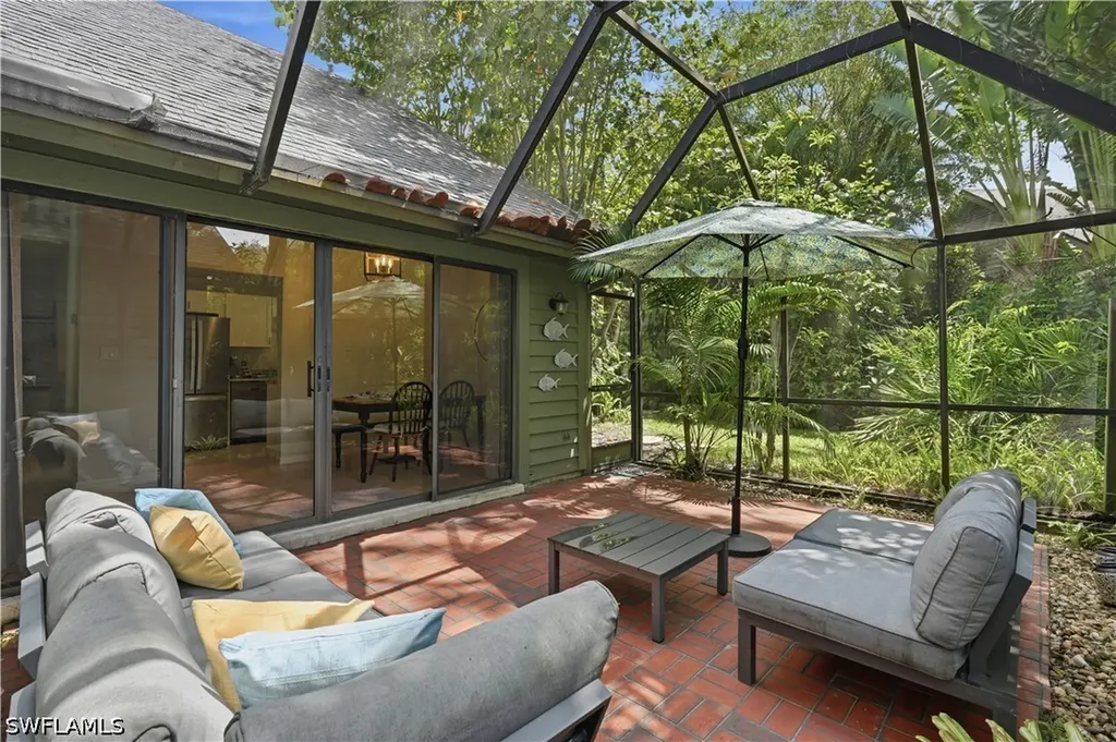 1281 Solana Road Naples FL 34103