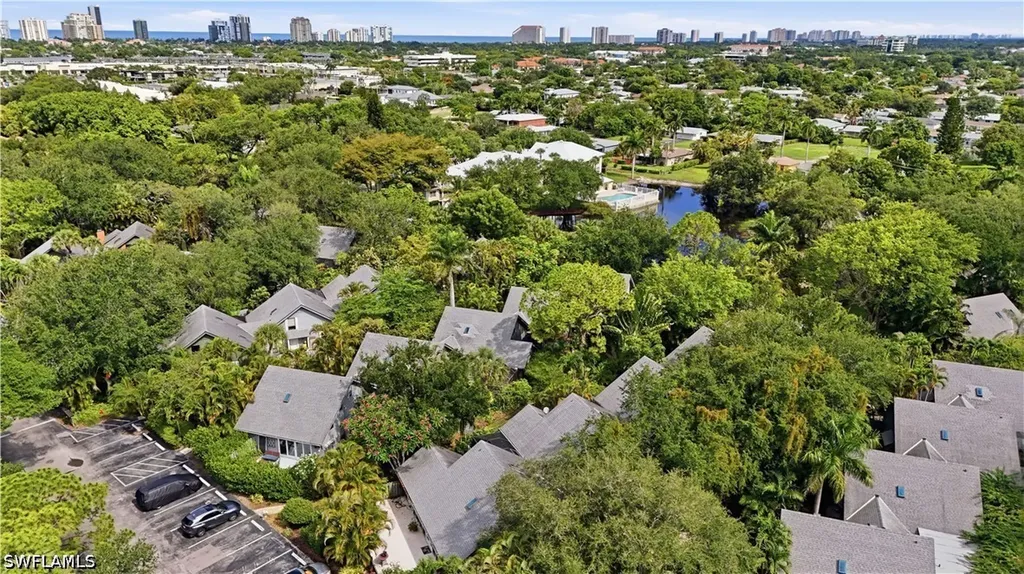 1281 Solana Road Naples FL 34103