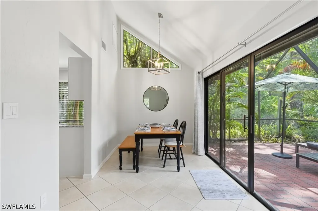 1281 Solana Road Naples FL 34103