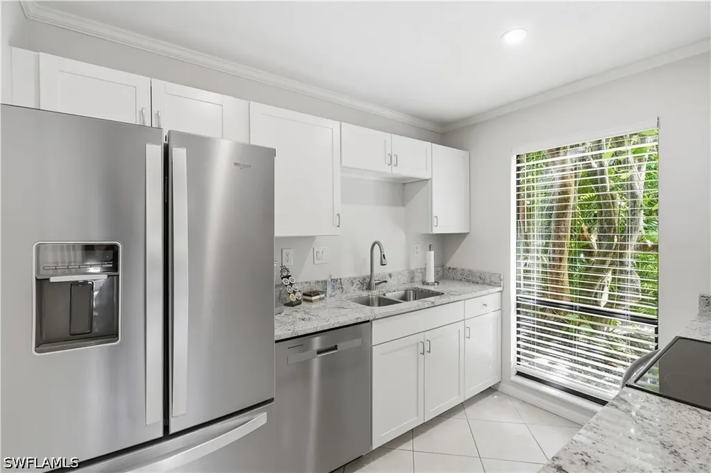 1281 Solana Road Naples FL 34103