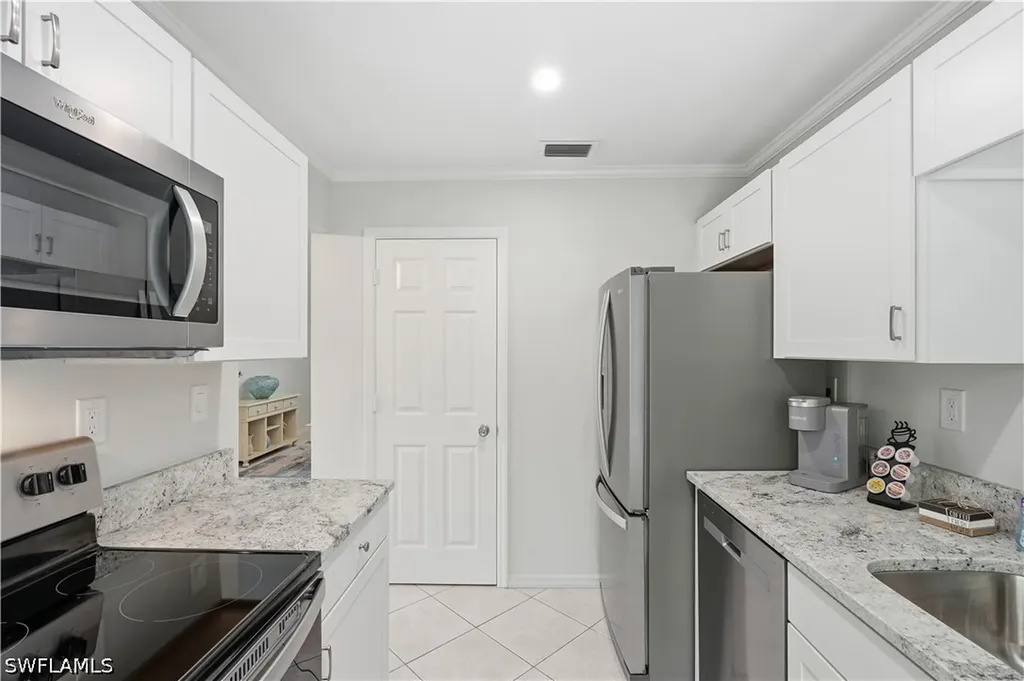 1281 Solana Road Naples FL 34103