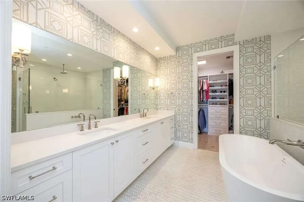 1115 Central Avenue Naples FL 34102