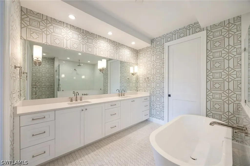 1115 Central Avenue Naples FL 34102