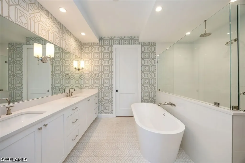 1115 Central Avenue Naples FL 34102