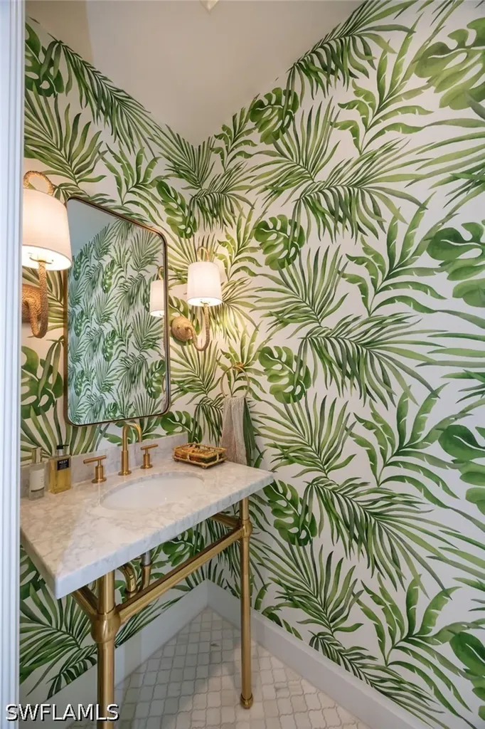 1115 Central Avenue Naples FL 34102