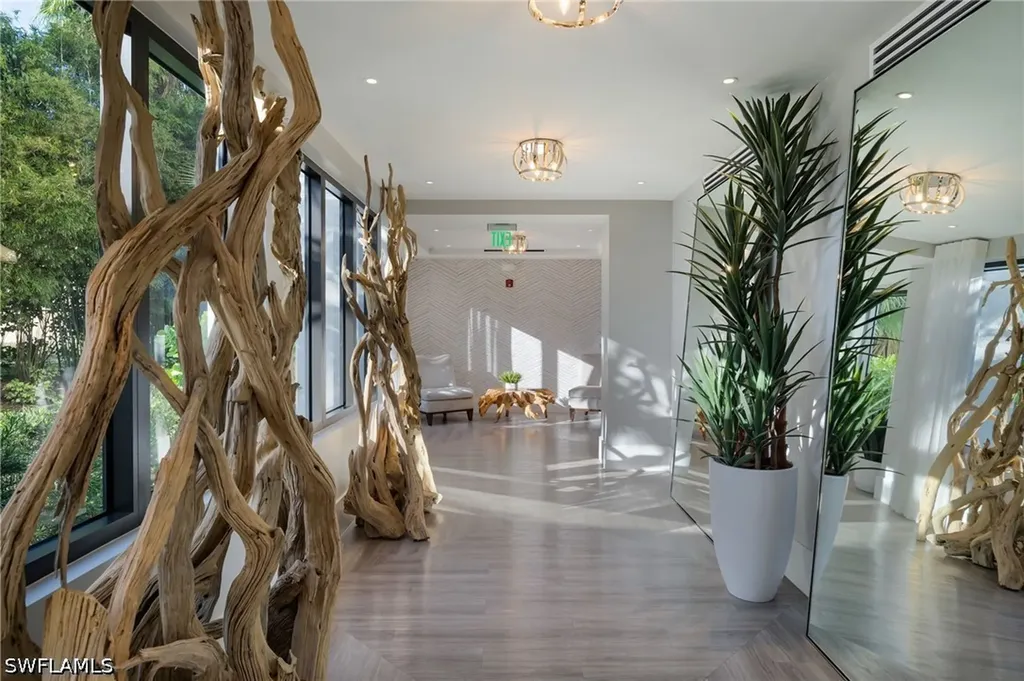 1115 Central Avenue Naples FL 34102