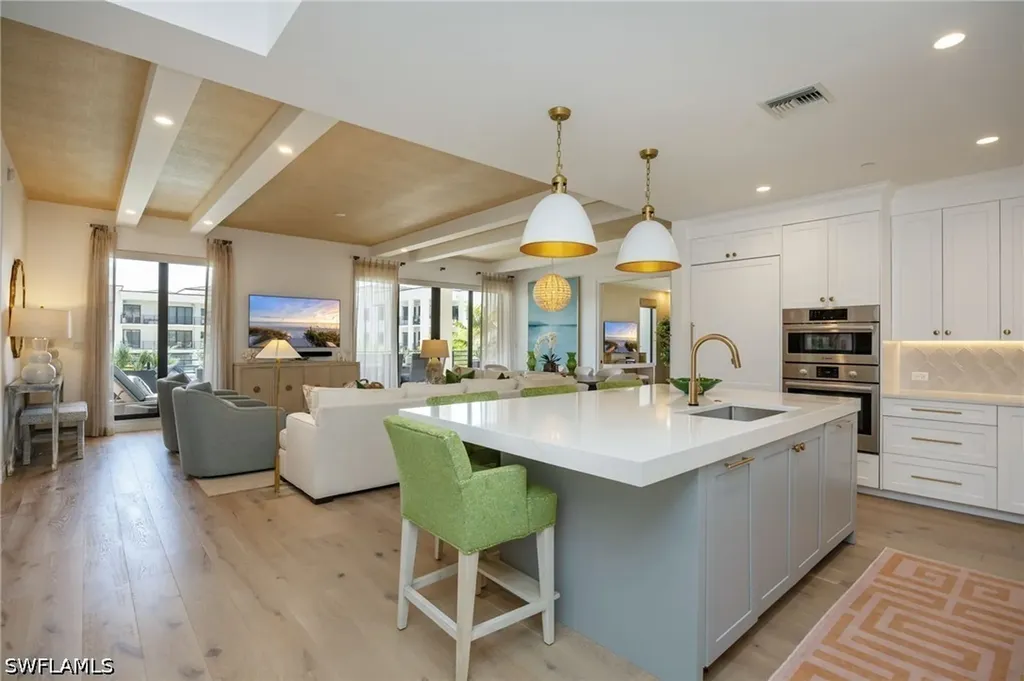 1115 Central Avenue Naples FL 34102