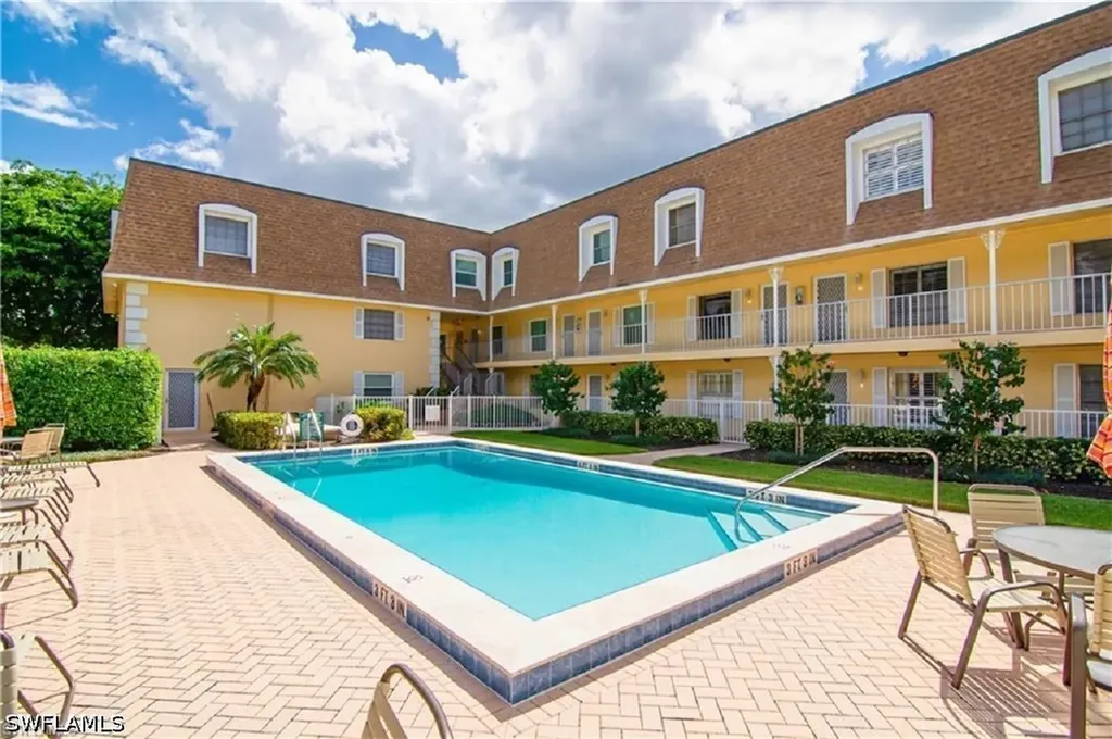 1222 Gordon Drive Naples FL 34102