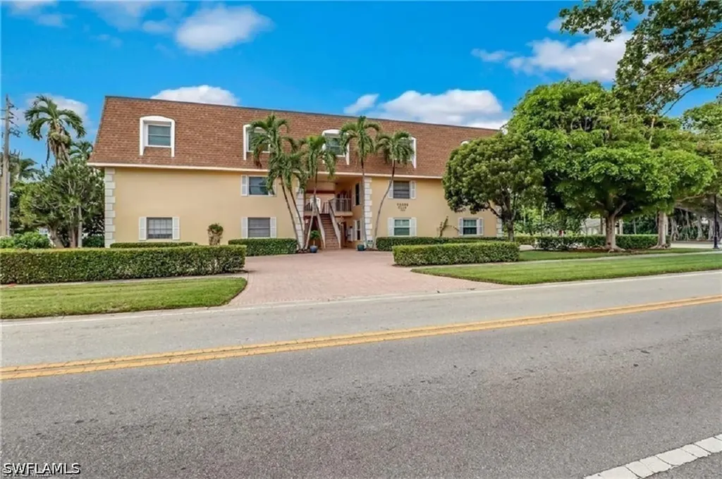 1222 Gordon Drive Naples FL 34102