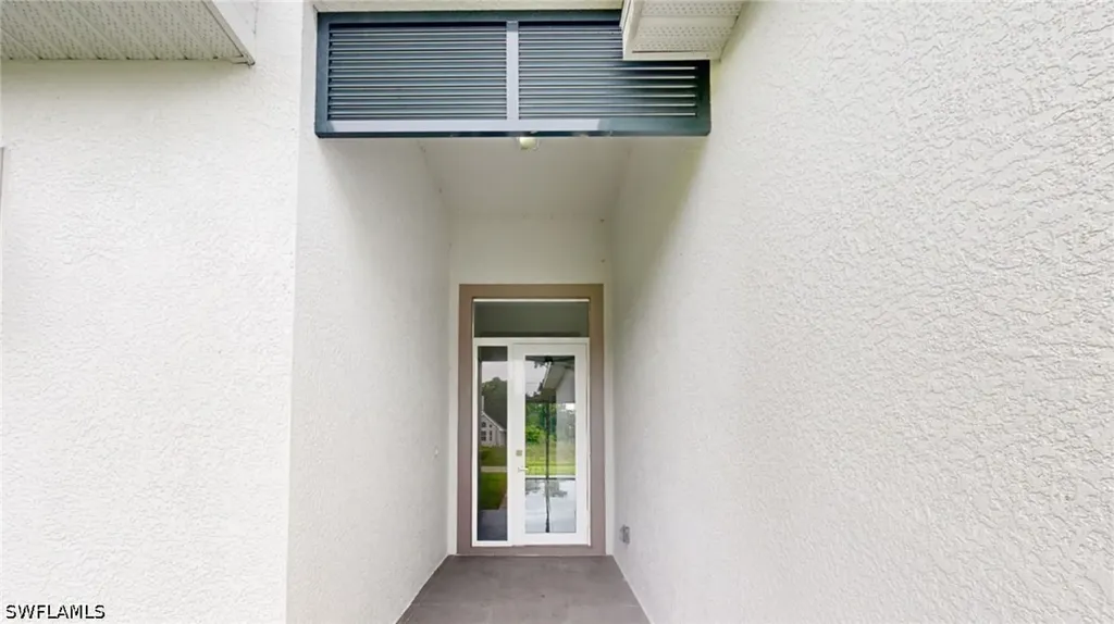 6048 Stratton Road Fort Myers FL 33905