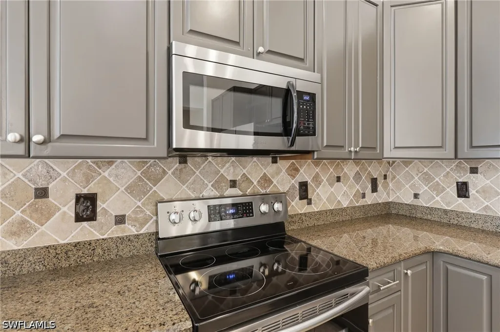 2009 Isla De Palma Circle Naples FL 34119