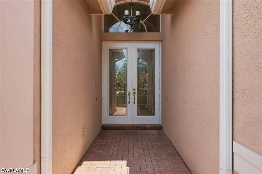 2009 Isla De Palma Circle Naples FL 34119