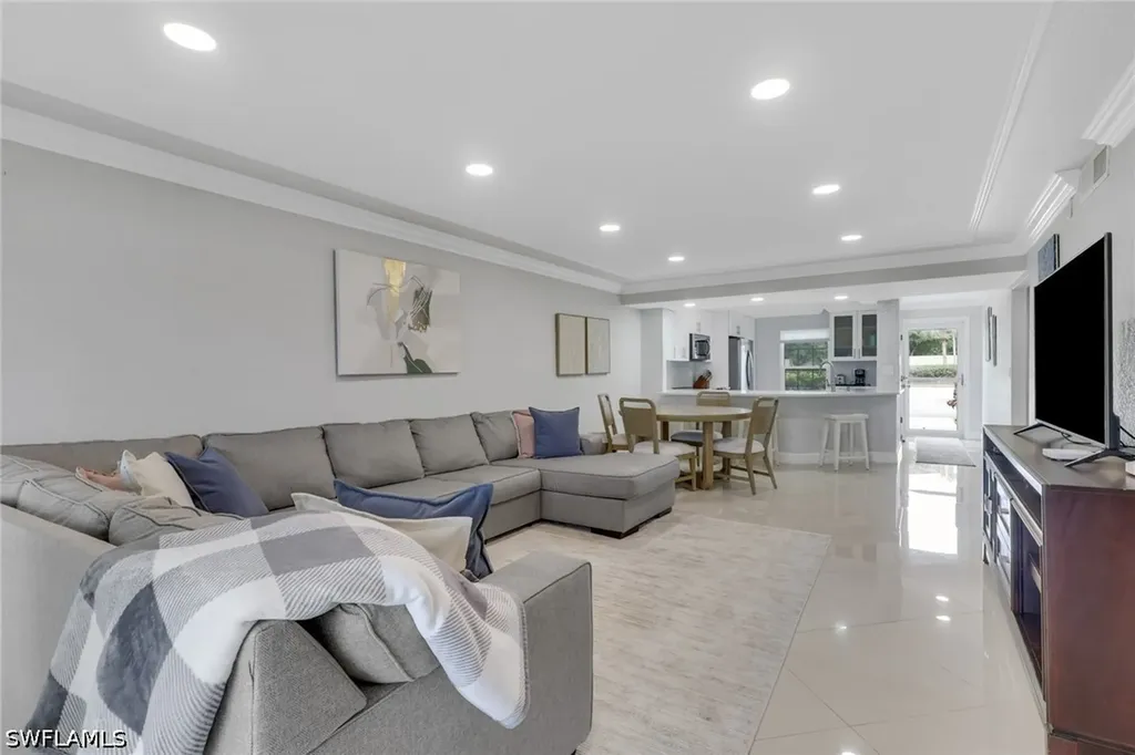 9580 Victoria Lane Naples FL 34109