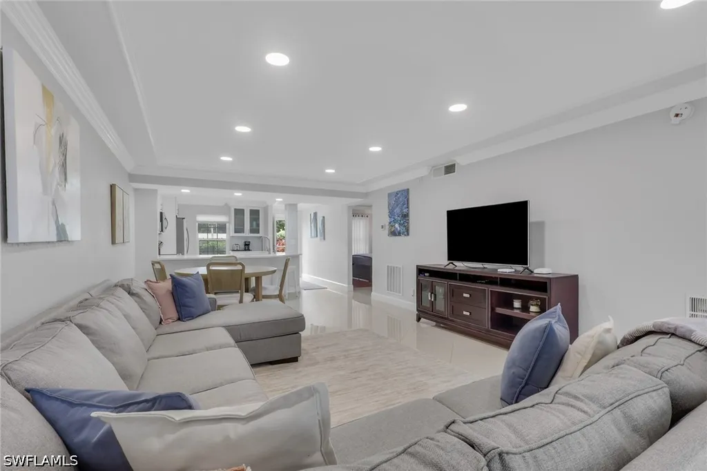 9580 Victoria Lane Naples FL 34109