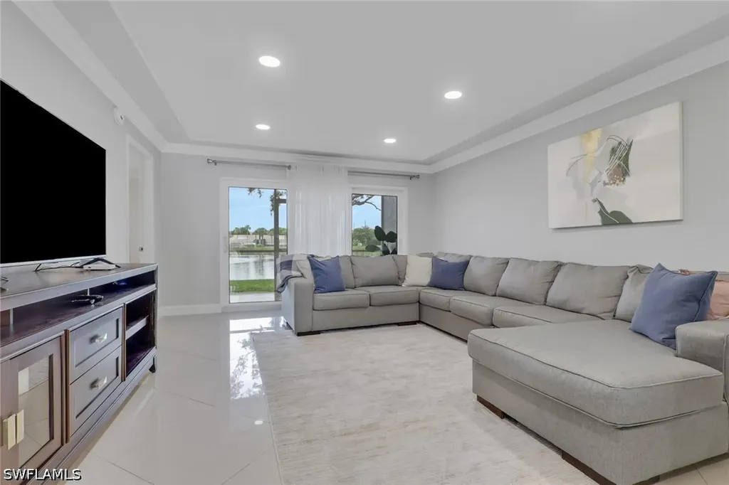 9580 Victoria Lane Naples FL 34109