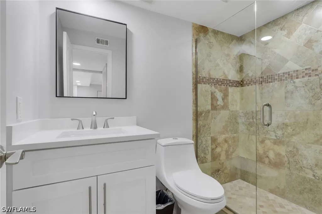 9580 Victoria Lane Naples FL 34109