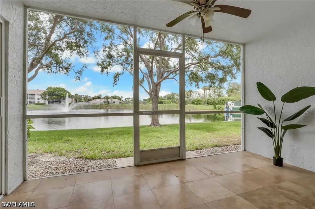 9580 Victoria Lane Naples FL 34109