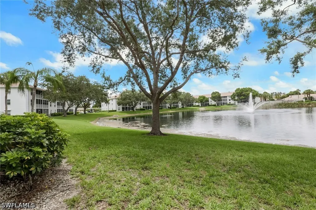 9580 Victoria Lane Naples FL 34109