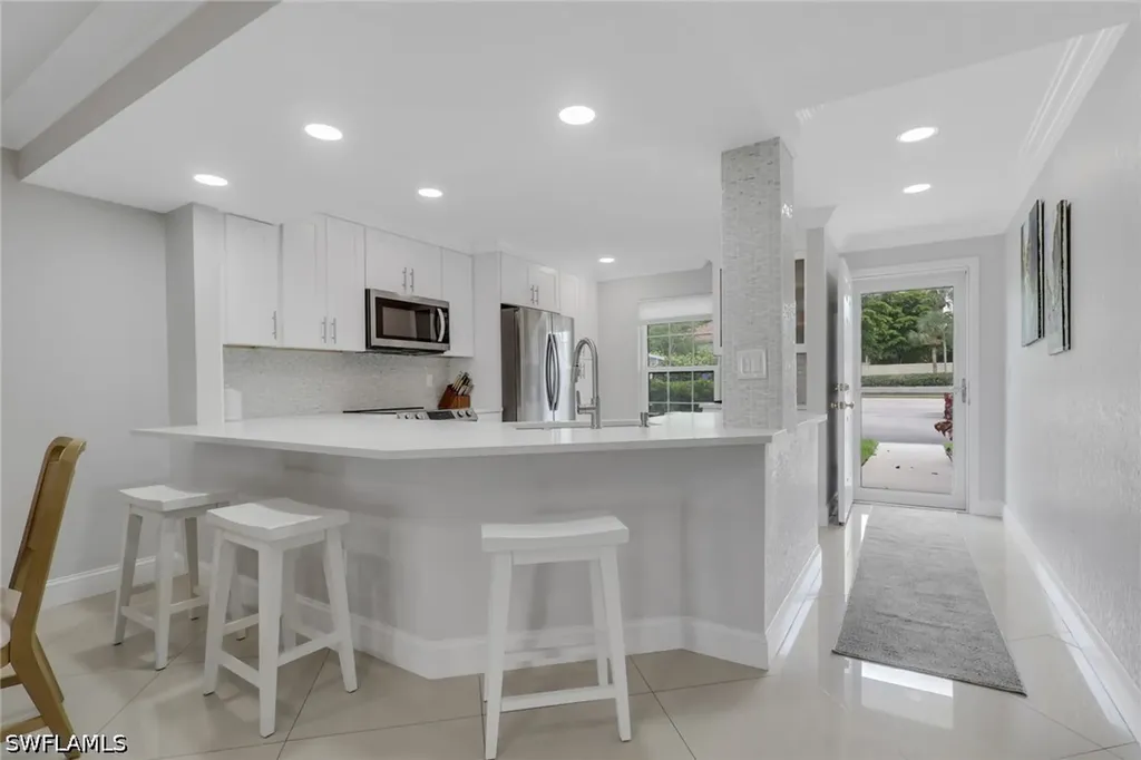 9580 Victoria Lane Naples FL 34109
