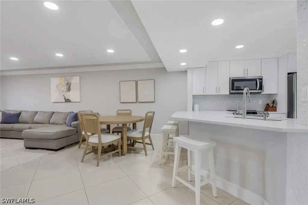 9580 Victoria Lane Naples FL 34109