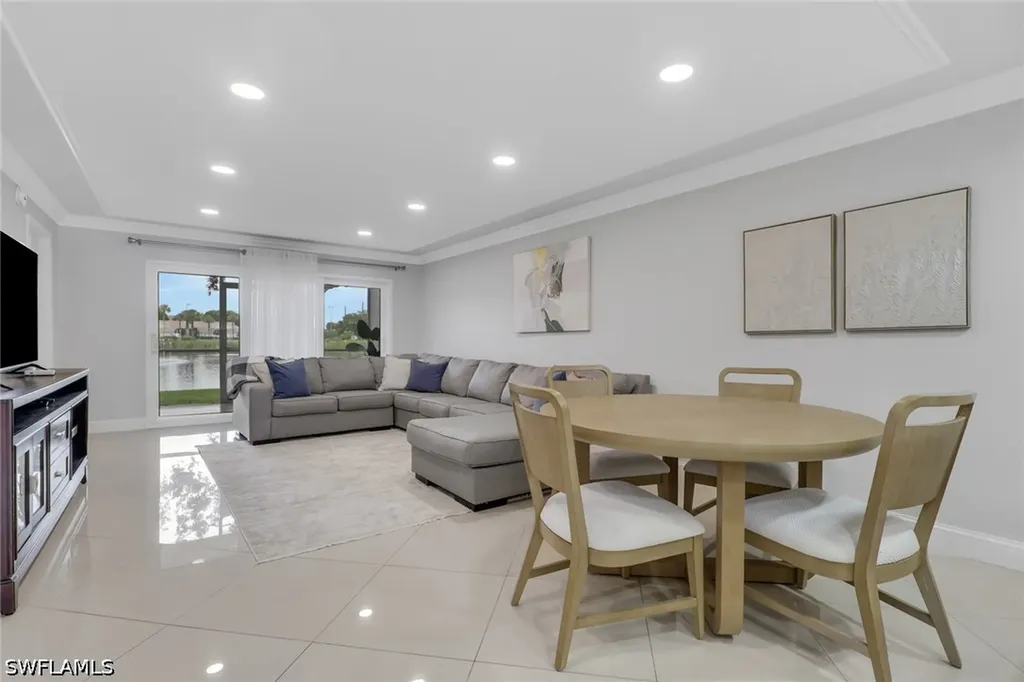 9580 Victoria Lane Naples FL 34109