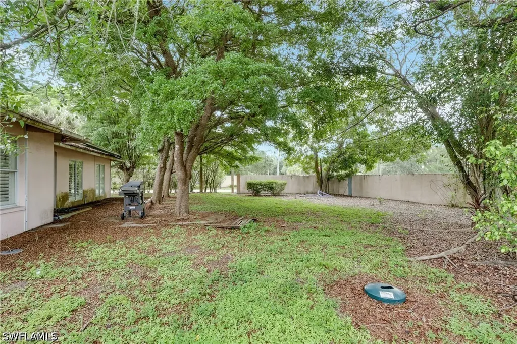 12393 Londonderry Lane Bonita Springs FL 34135