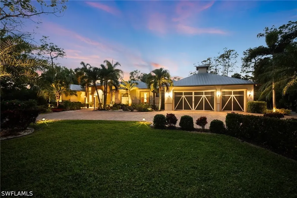 1805 Heritage Trail Naples FL 34112