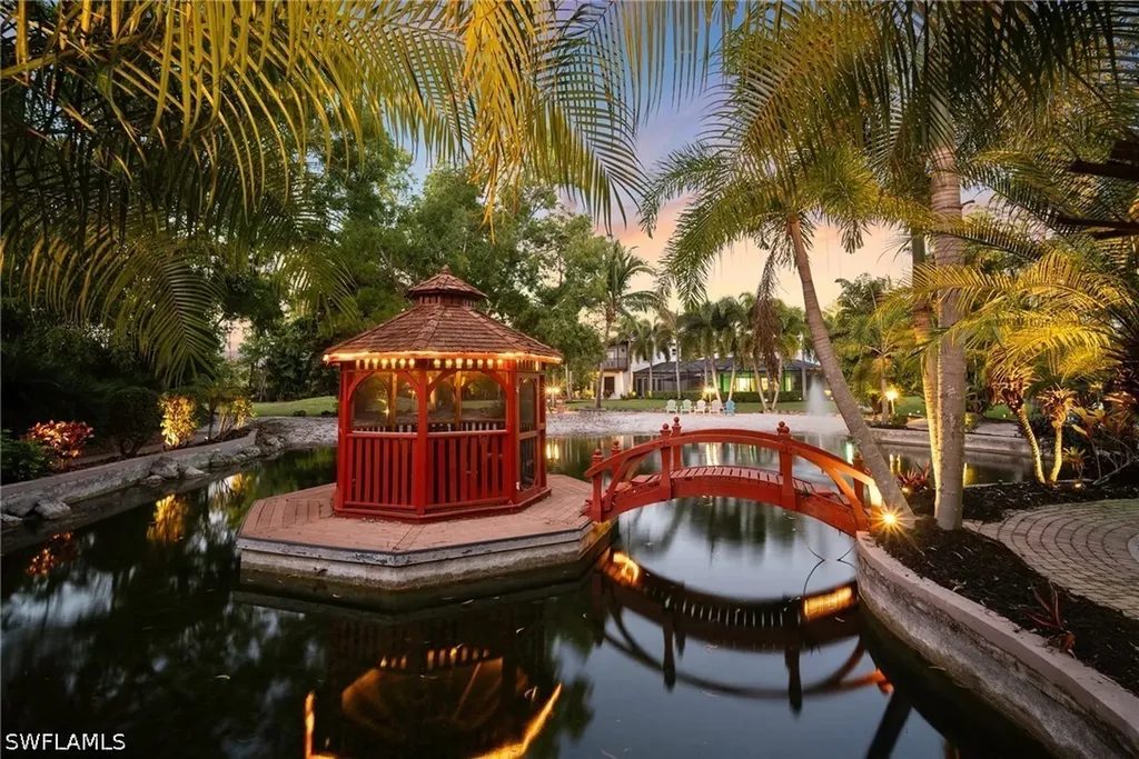 1805 Heritage Trail Naples FL 34112