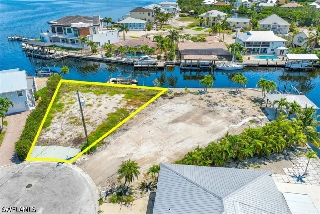 20 Avenida Carita Fort Myers Beach FL 33931