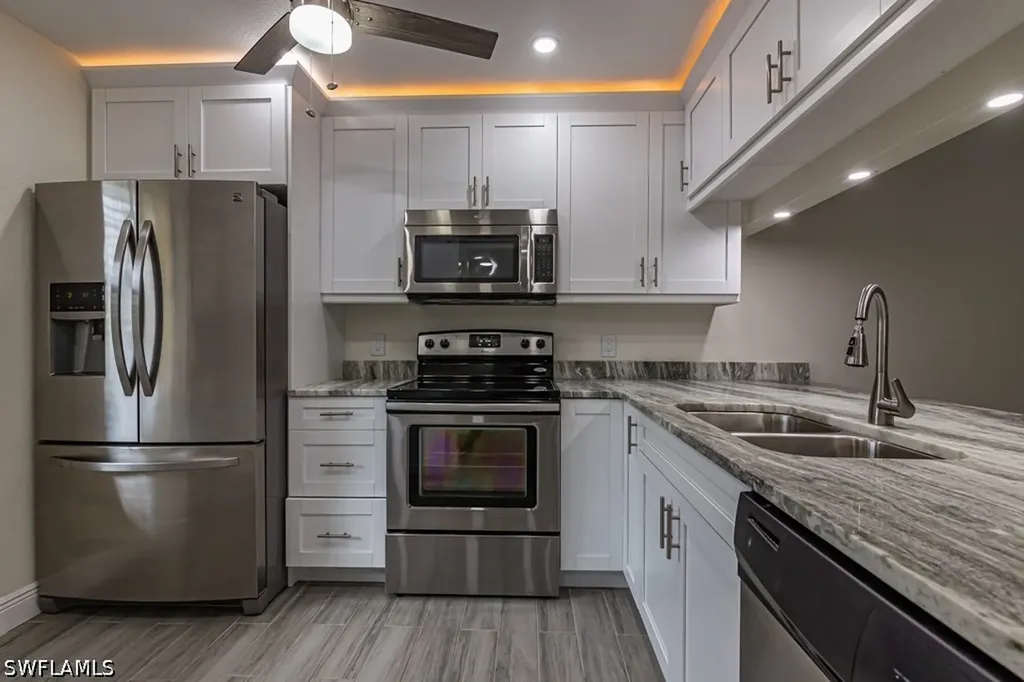 2562 Kings Lake Boulevard Naples FL 34112