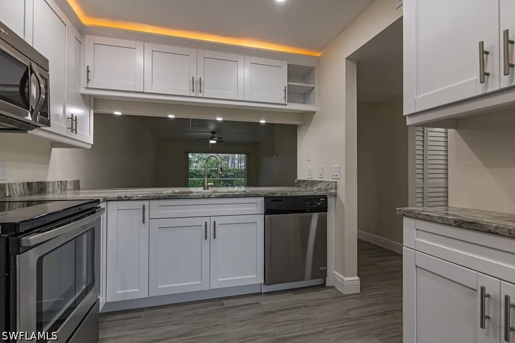 2562 Kings Lake Boulevard Naples FL 34112