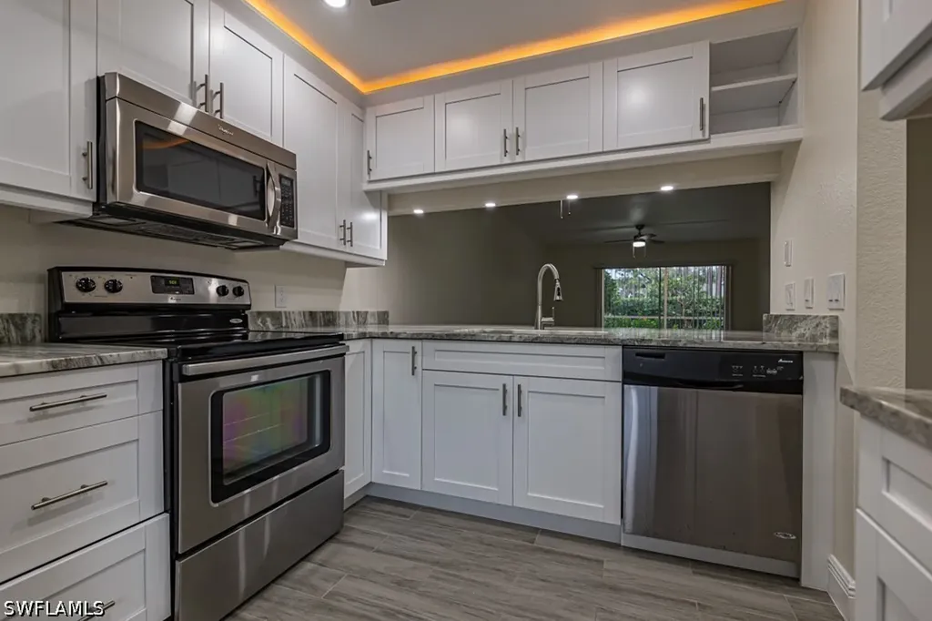 2562 Kings Lake Boulevard Naples FL 34112
