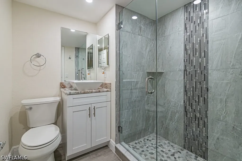 2562 Kings Lake Boulevard Naples FL 34112