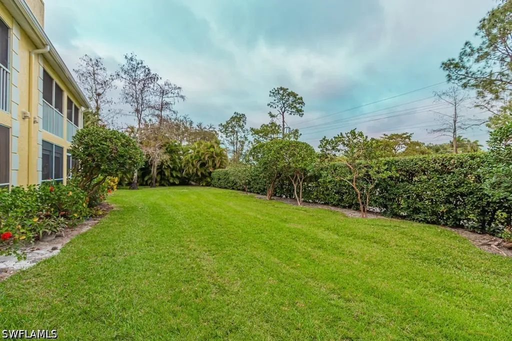2562 Kings Lake Boulevard Naples FL 34112
