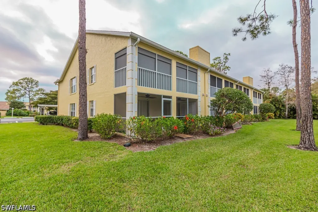 2562 Kings Lake Boulevard Naples FL 34112