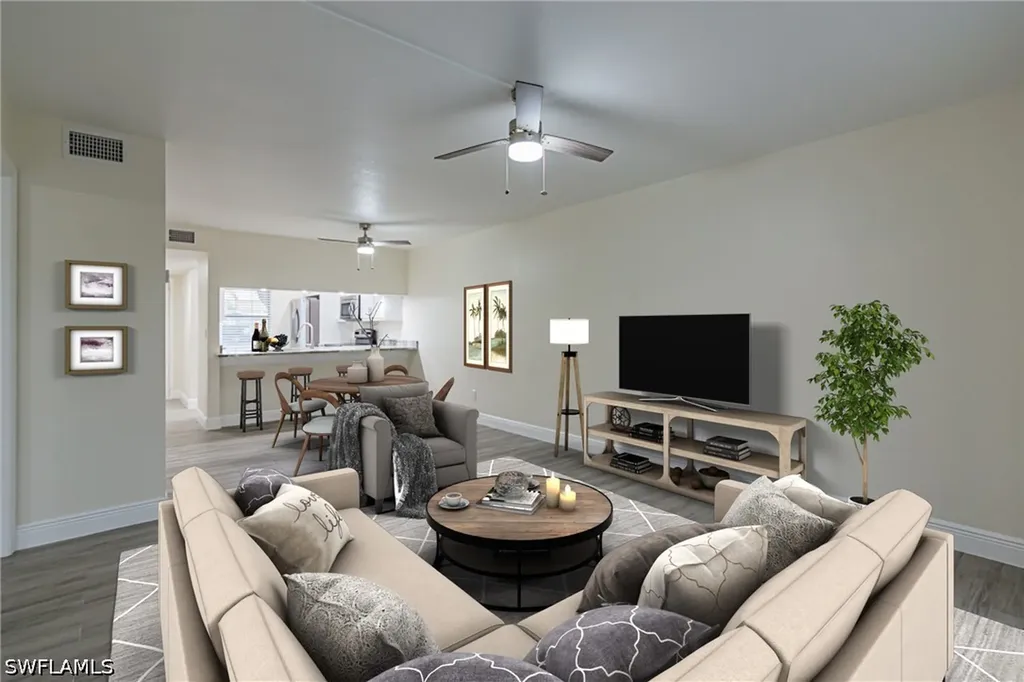 2562 Kings Lake Boulevard Naples FL 34112