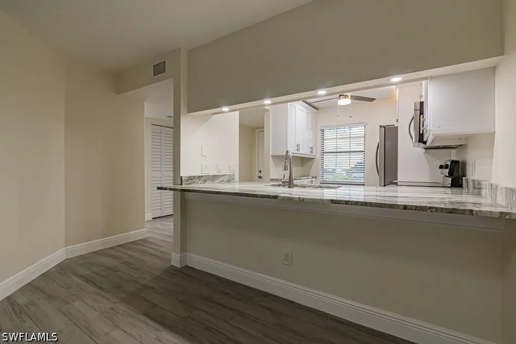 2562 Kings Lake Boulevard Naples FL 34112