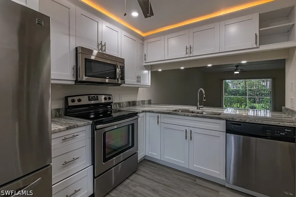 2562 Kings Lake Boulevard Naples FL 34112