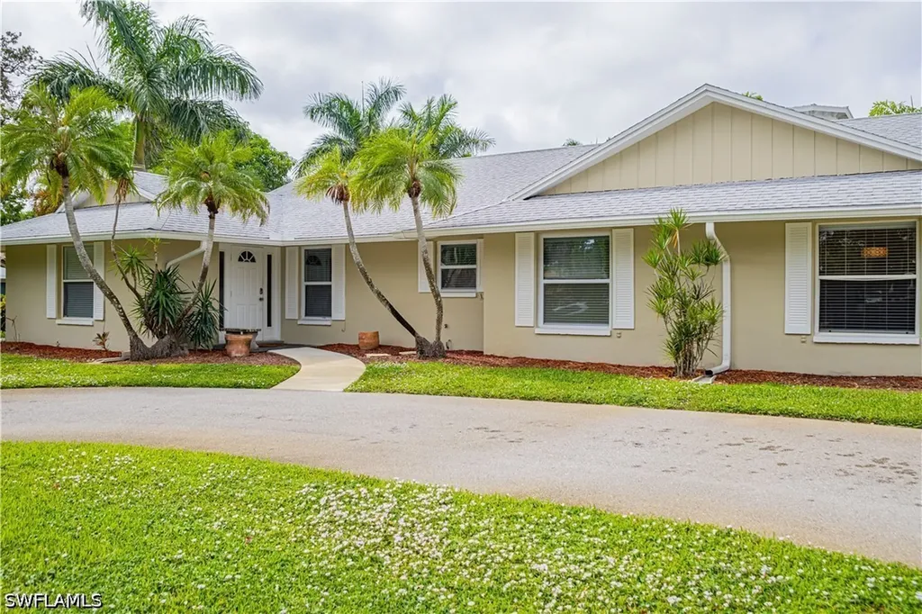 2983 Binnacle Drive Naples FL 34103