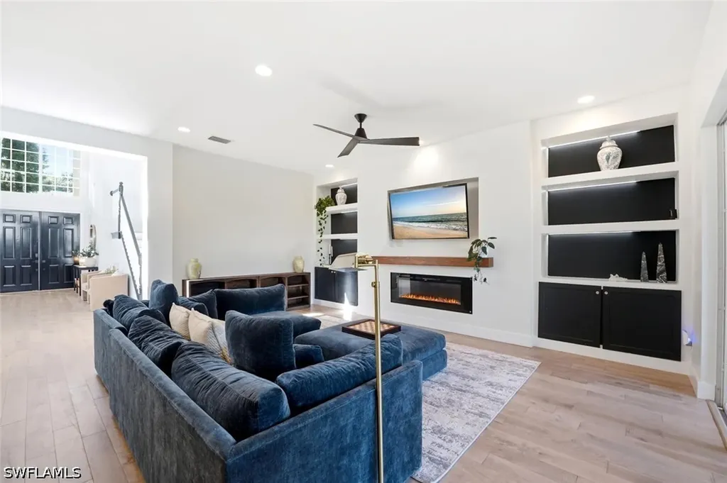 2292 Guadelupe Drive Naples FL 34119