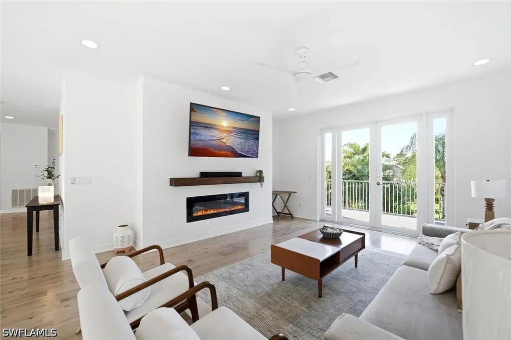 2292 Guadelupe Drive Naples FL 34119