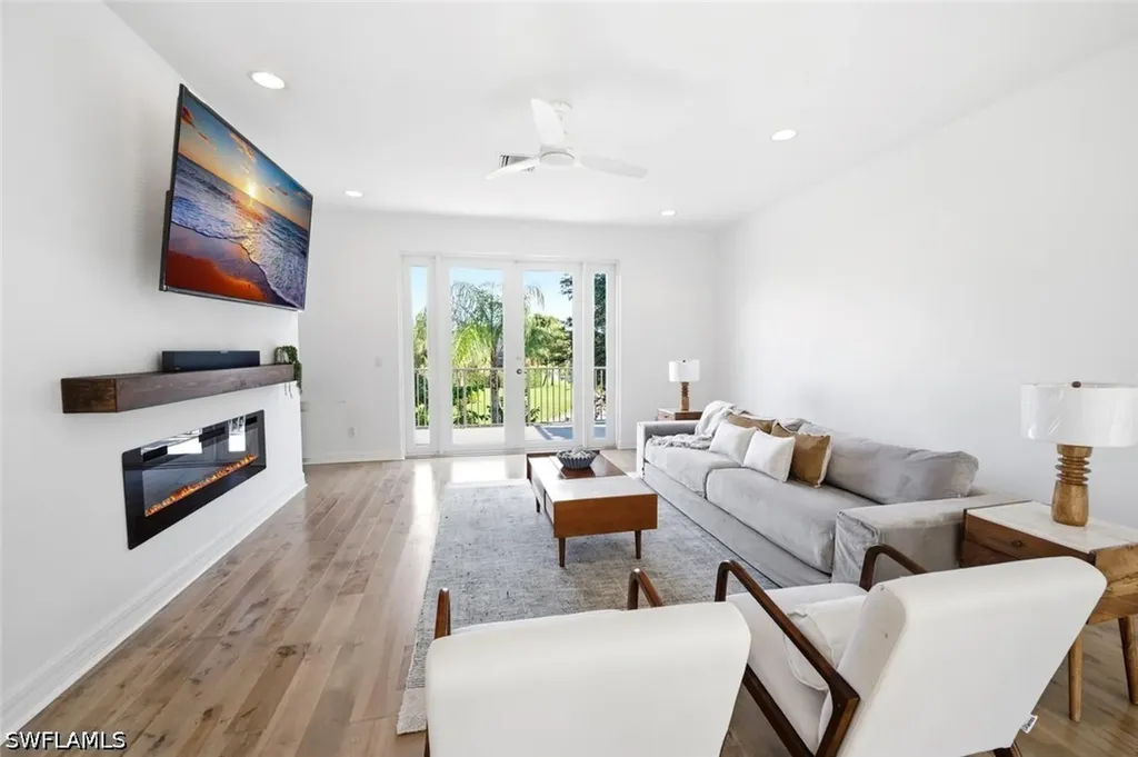 2292 Guadelupe Drive Naples FL 34119
