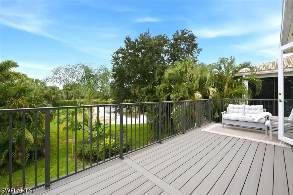 2292 Guadelupe Drive Naples FL 34119
