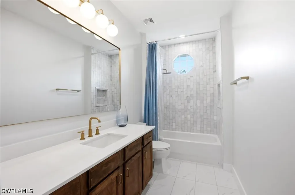 2292 Guadelupe Drive Naples FL 34119