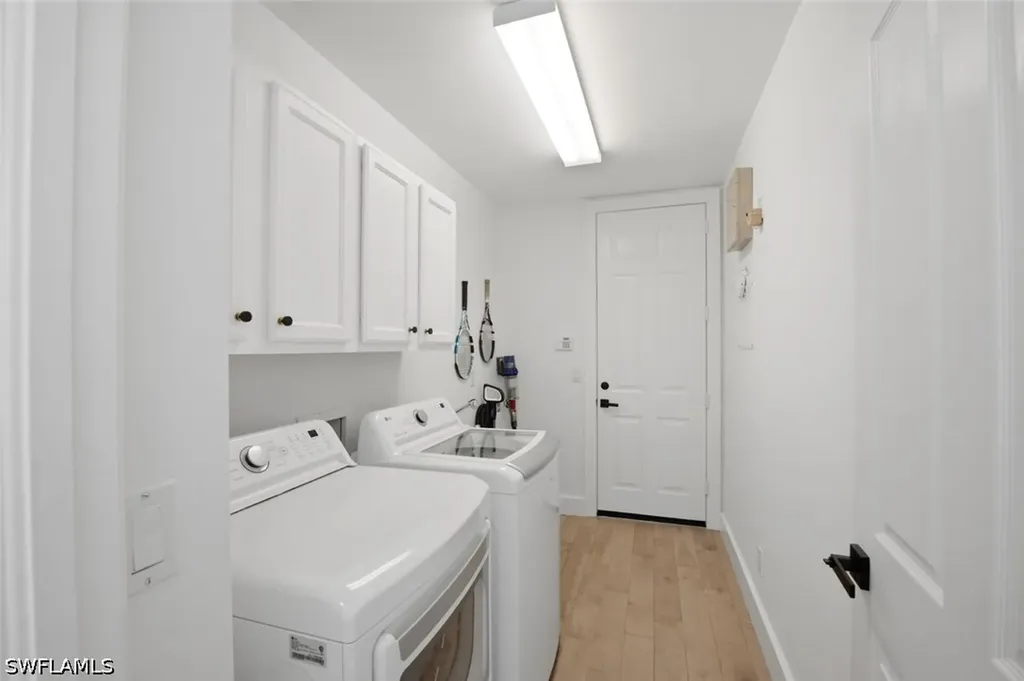 2292 Guadelupe Drive Naples FL 34119