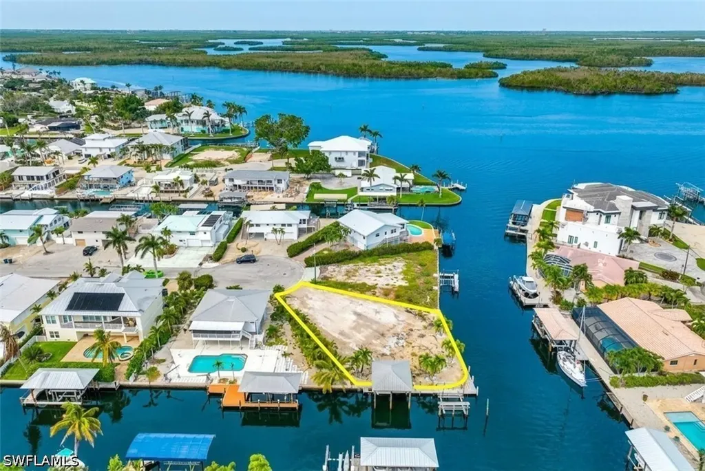 18 Avenida Carita Fort Myers Beach FL 33931