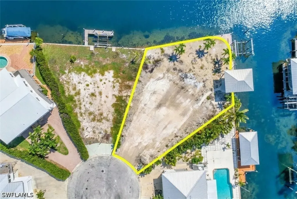 18 Avenida Carita Fort Myers Beach FL 33931