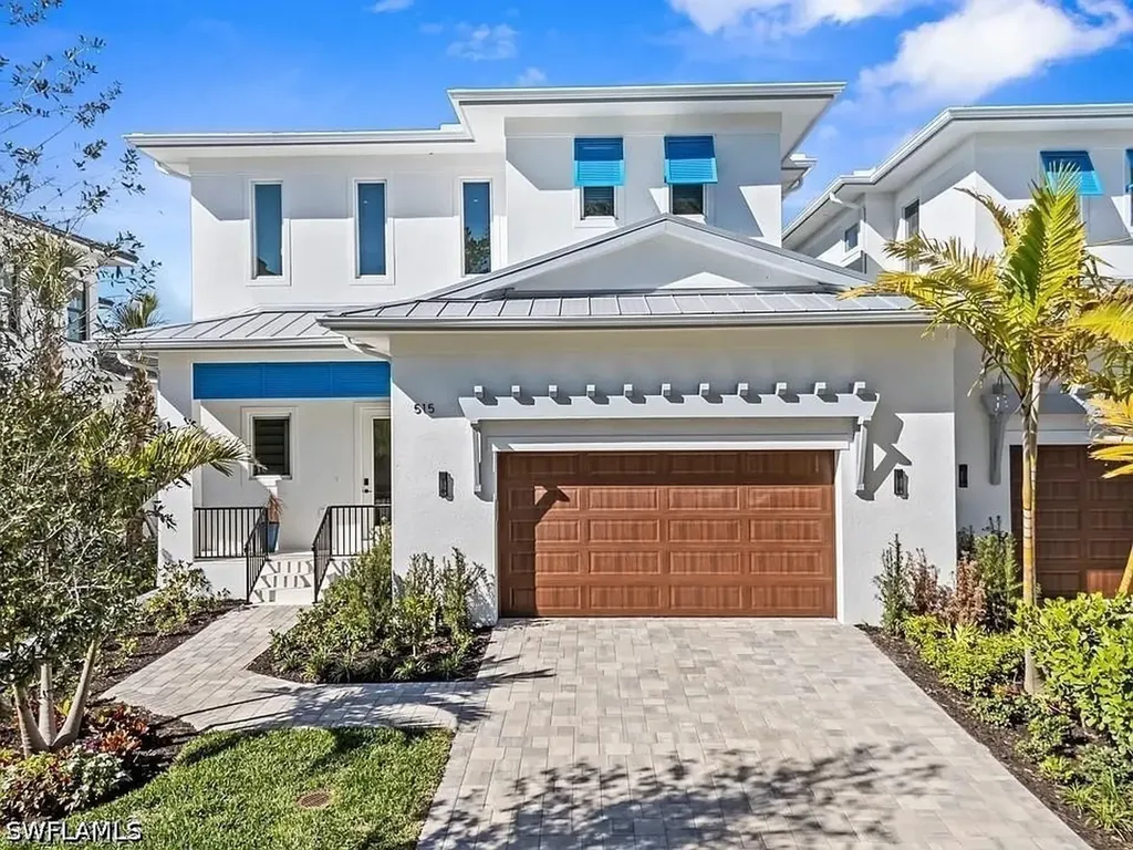 515 91st Avenue N Naples FL 34108